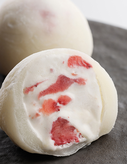 ふわっとろっ なめらか生クリームがあふれ出すショートケーキみたいな大福