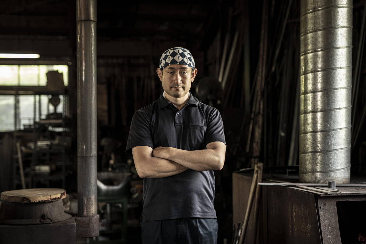 老舗鍛冶屋が挑んだDX化。ECサイト開設&AIツール連携で電話対応を1/6に削減